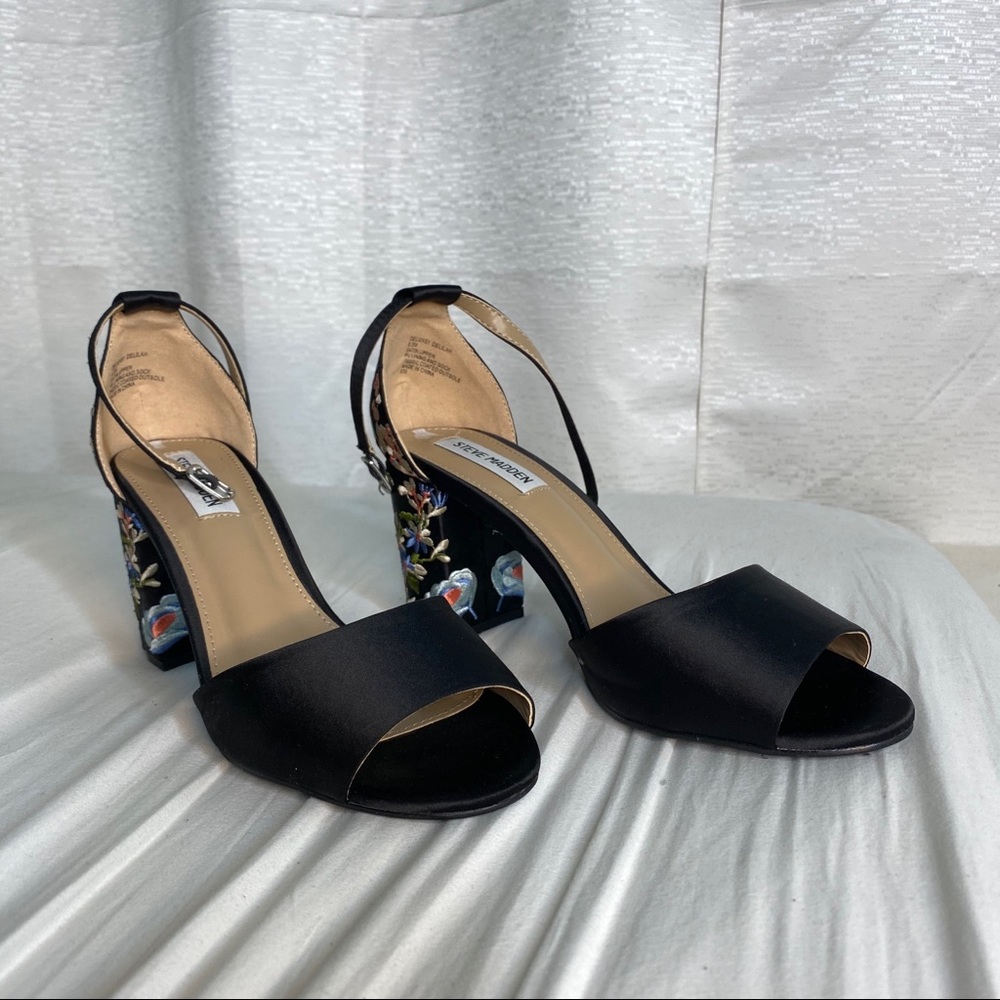 Steve Madden floral embroidered heels